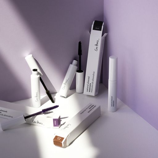 Natural Almond Mascara